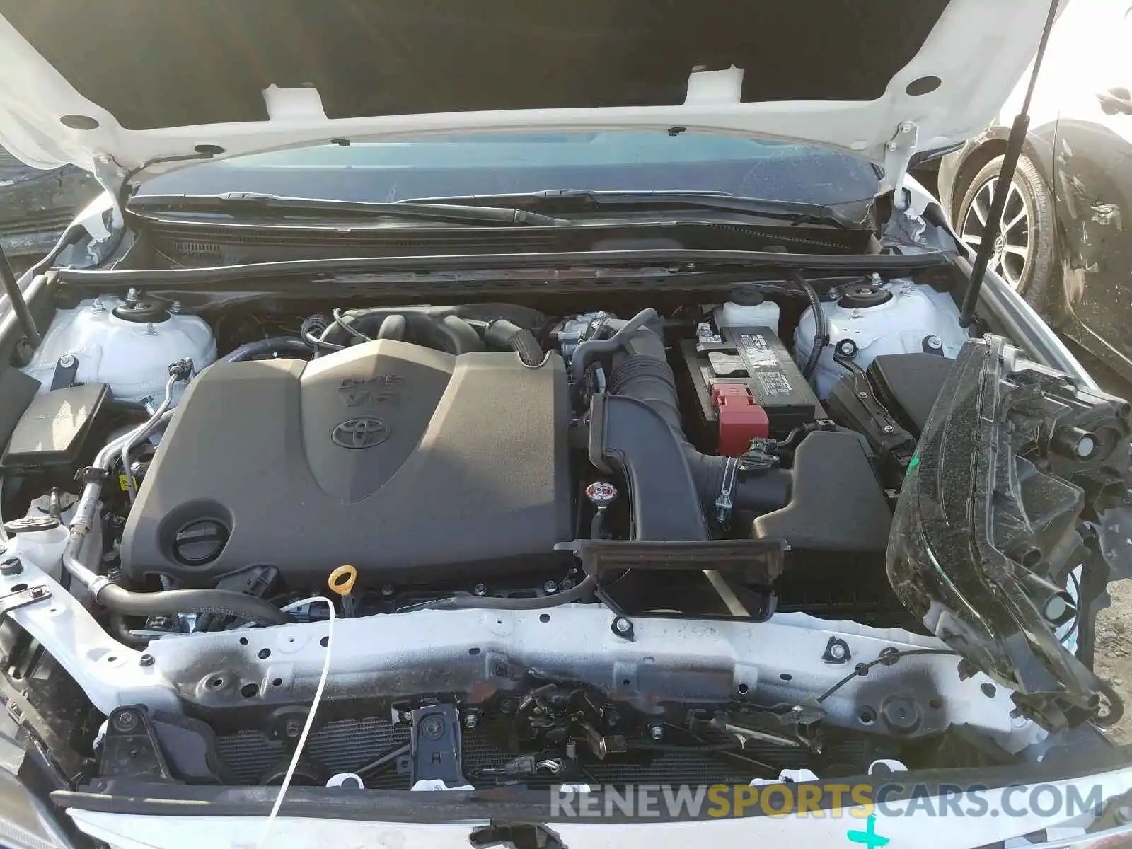 7 Photograph of a damaged car 4T1BZ1FBXKU030417 TOYOTA AVALON 2019