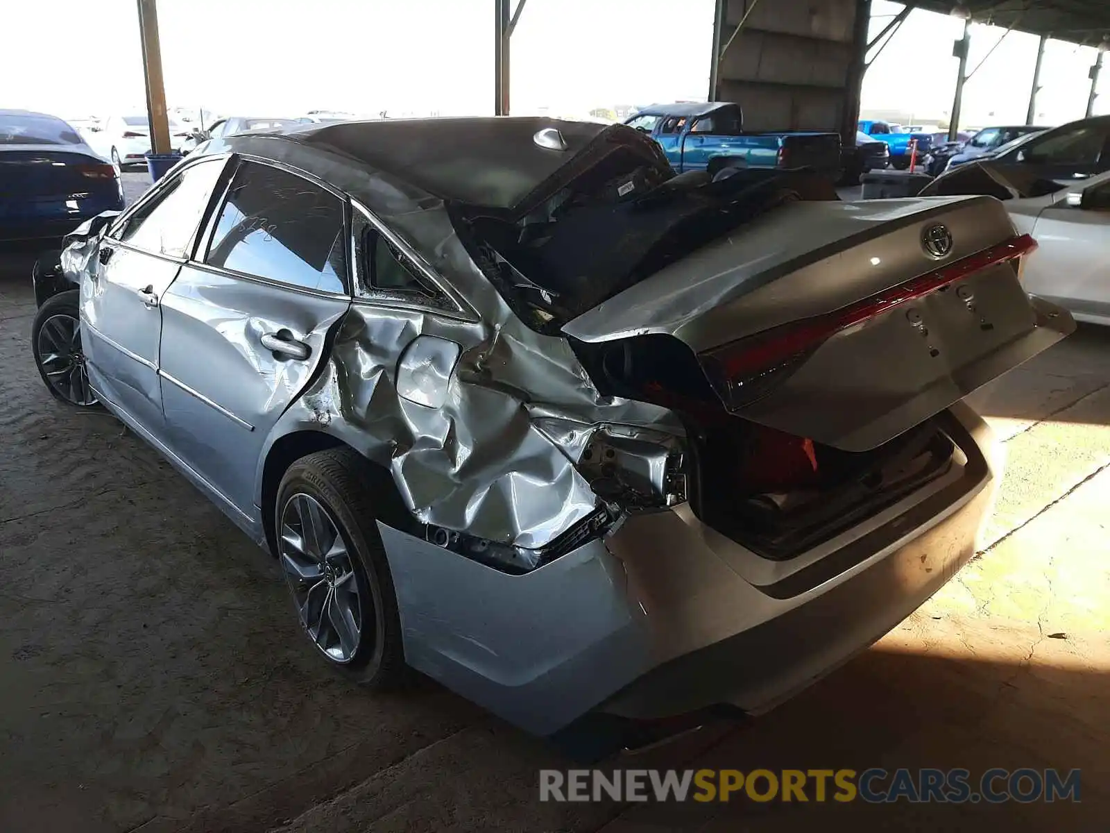 3 Photograph of a damaged car 4T1BZ1FBXKU030434 TOYOTA AVALON 2019