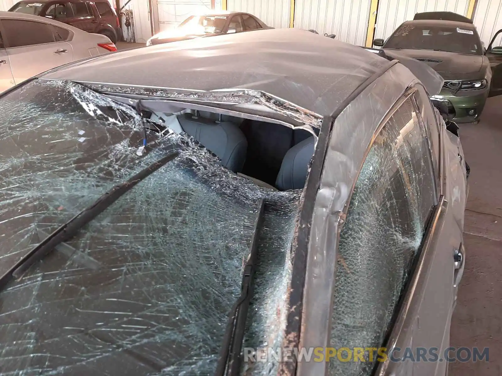 9 Photograph of a damaged car 4T1BZ1FBXKU030434 TOYOTA AVALON 2019