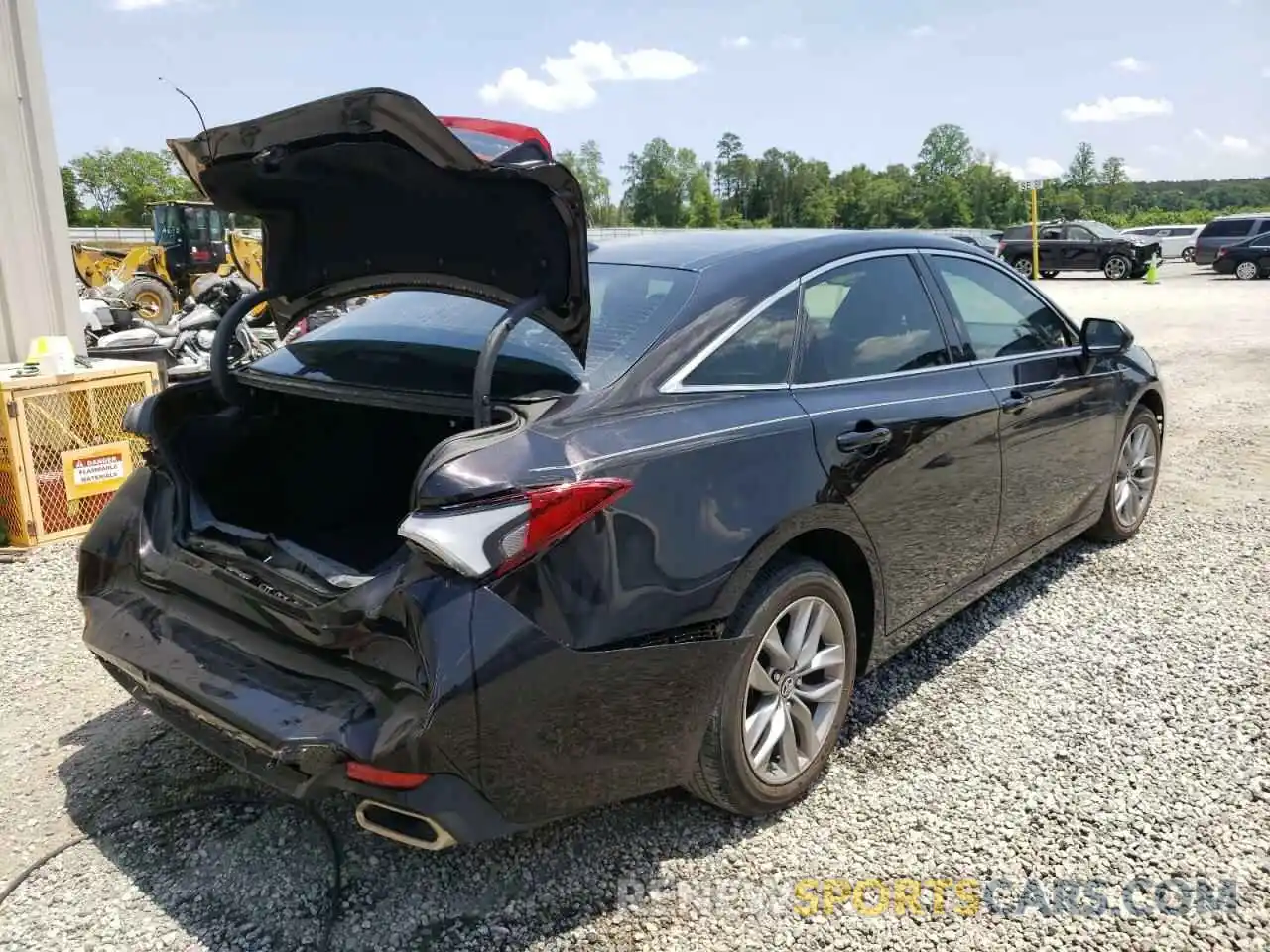 4 Photograph of a damaged car 4T1BZ1FBXKU030451 TOYOTA AVALON 2019