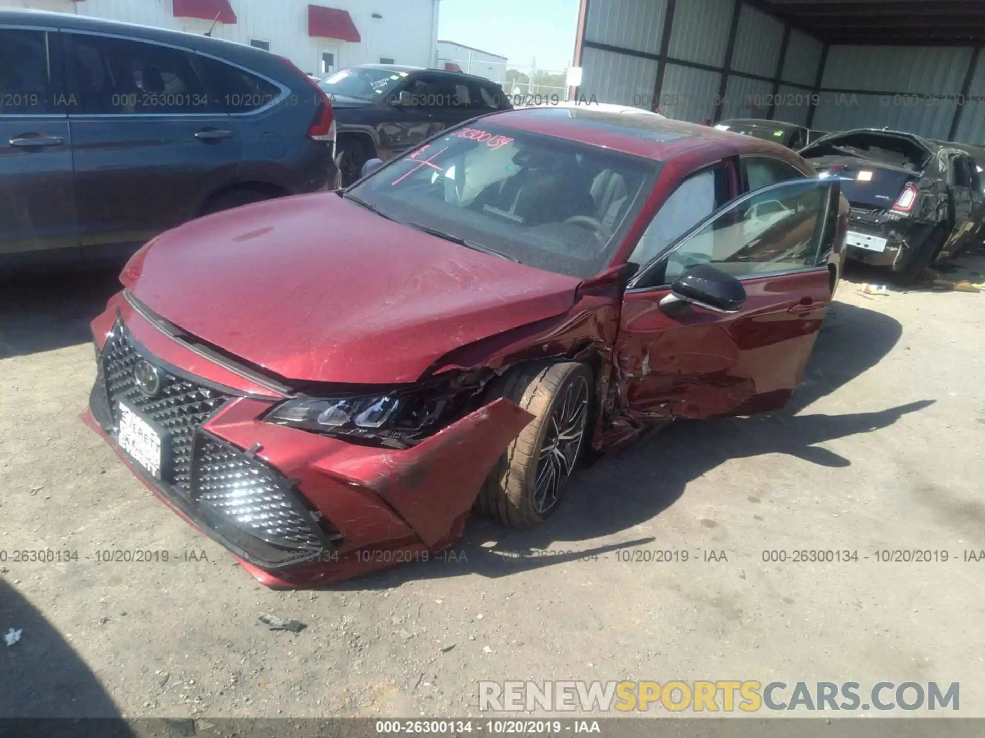 2 Photograph of a damaged car 4T1BZ1FBXKU031048 TOYOTA AVALON 2019