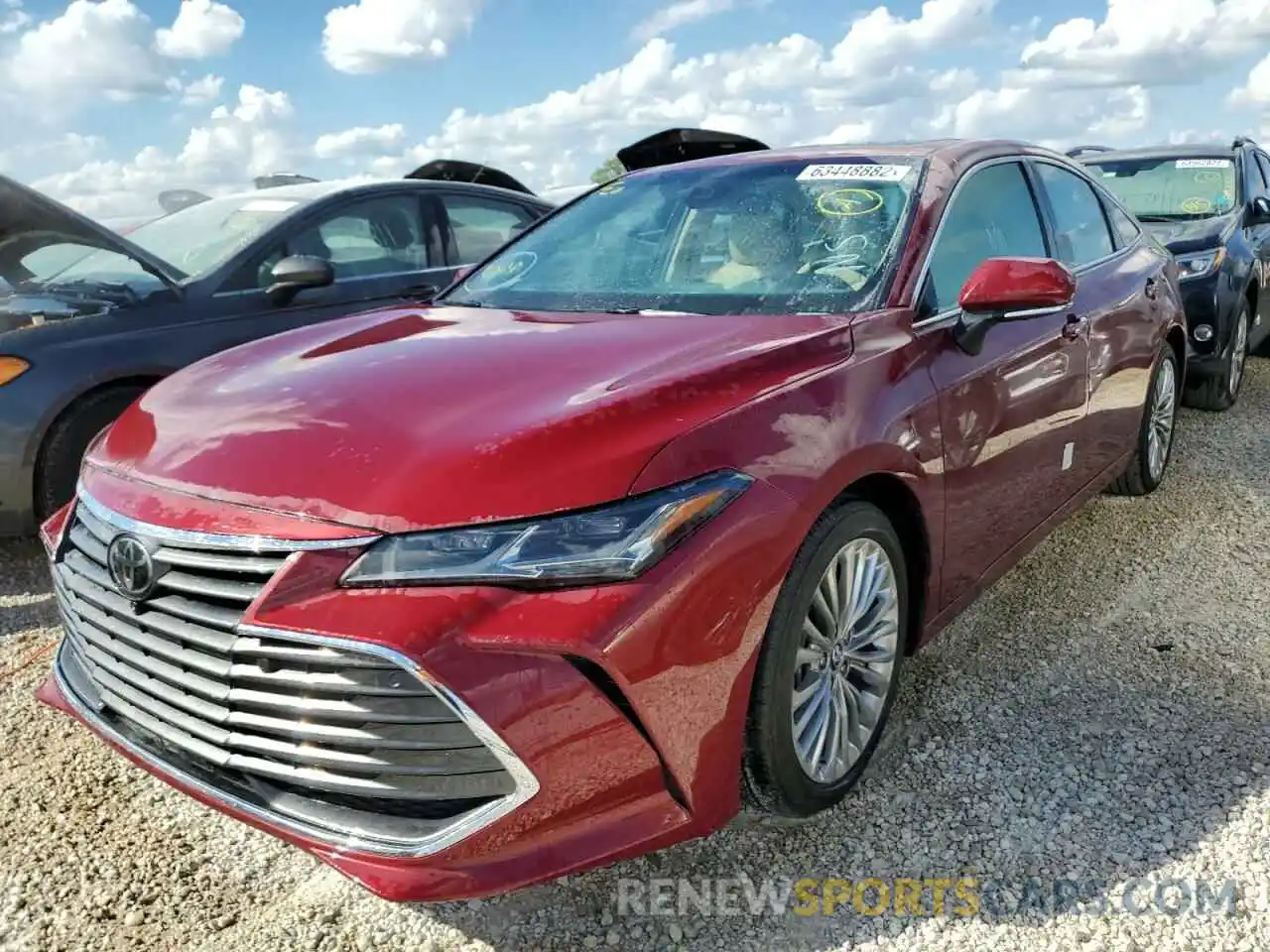 2 Photograph of a damaged car 4T1BZ1FBXKU031566 TOYOTA AVALON 2019