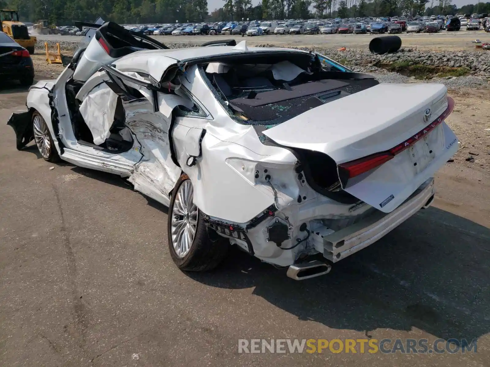 3 Photograph of a damaged car 4T1BZ1FBXKU036296 TOYOTA AVALON 2019