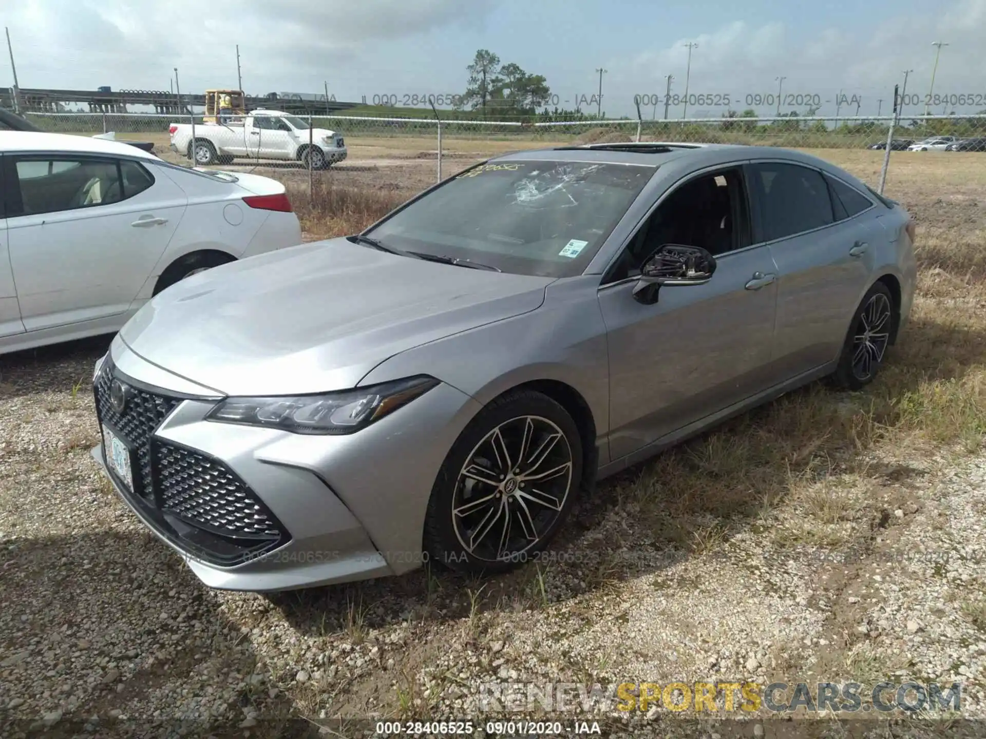 2 Photograph of a damaged car 4T1BZ1FBXKU037173 TOYOTA AVALON 2019