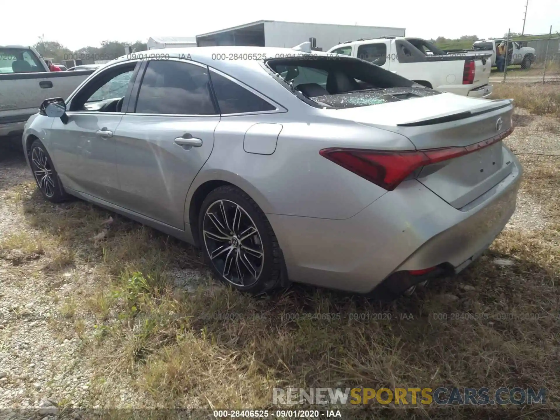 3 Photograph of a damaged car 4T1BZ1FBXKU037173 TOYOTA AVALON 2019