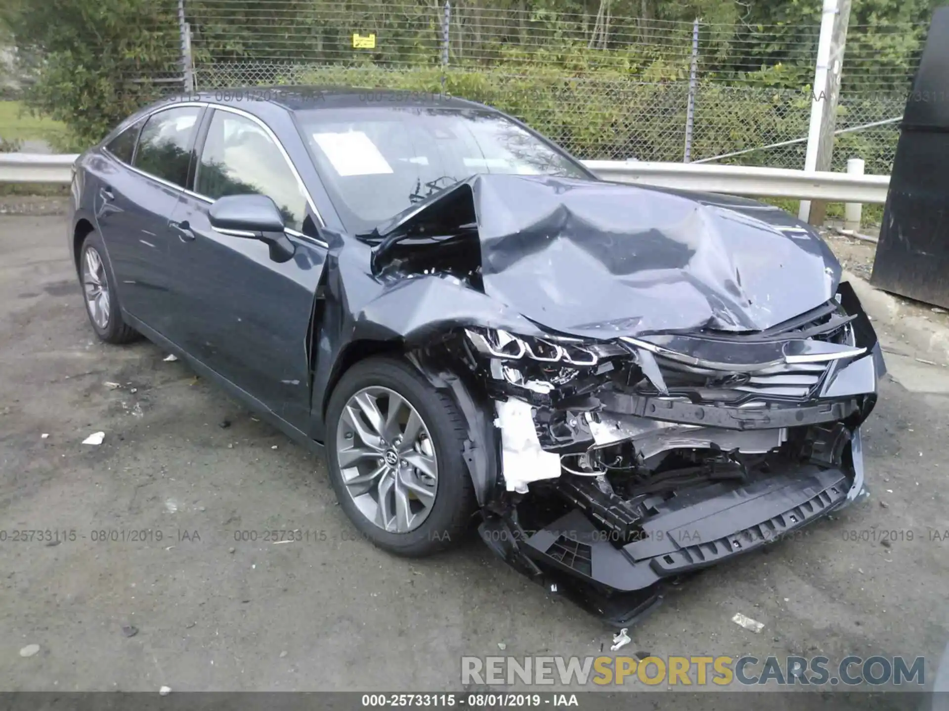 1 Photograph of a damaged car 4T1BZ1FBXKU037738 TOYOTA AVALON 2019