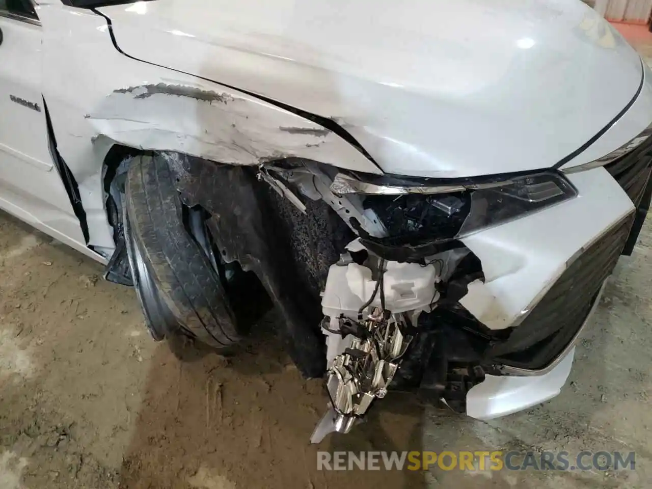 9 Photograph of a damaged car 4T1A21FB0LU014373 TOYOTA AVALON 2020