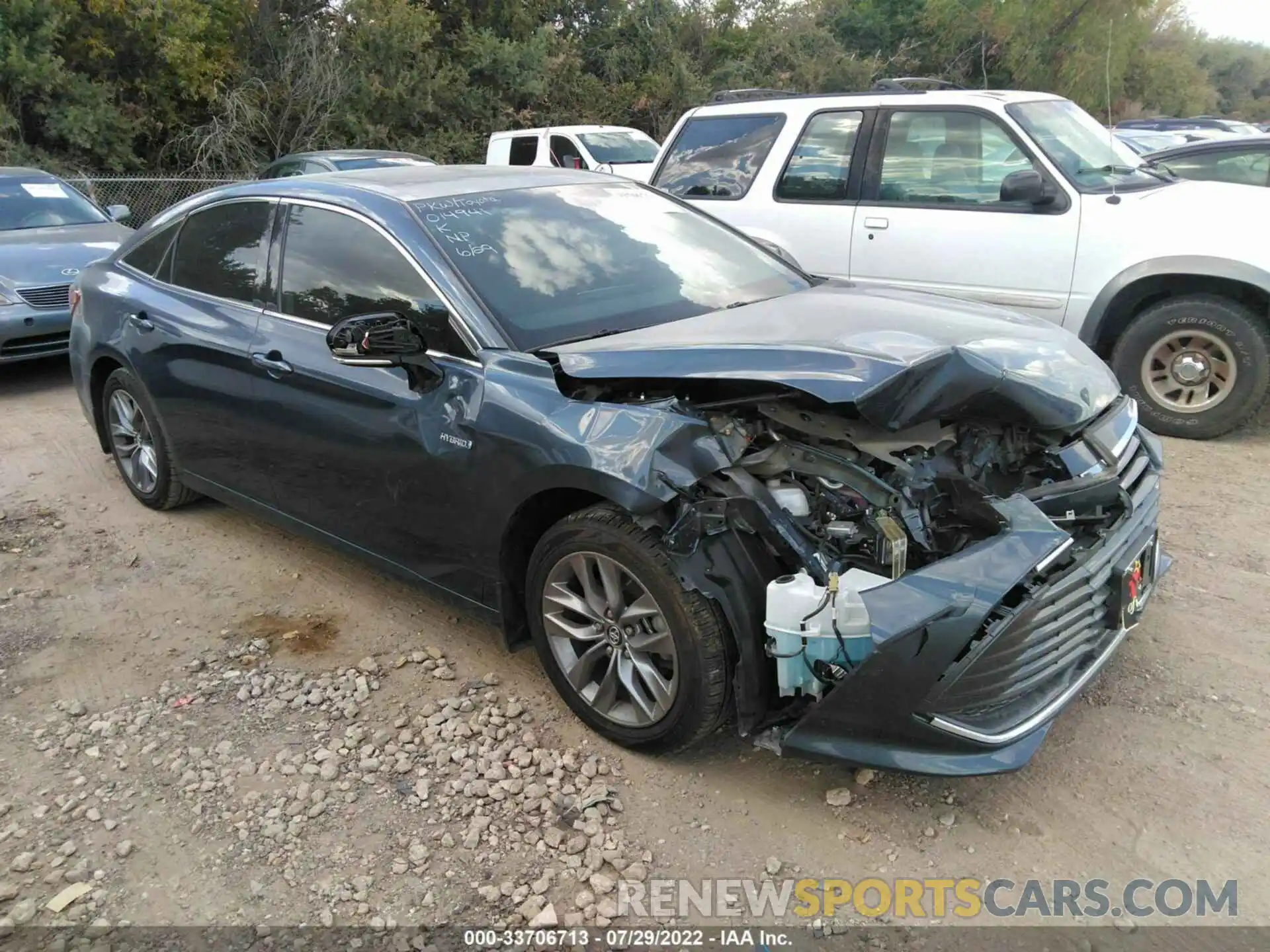 1 Photograph of a damaged car 4T1A21FB0LU014941 TOYOTA AVALON 2020