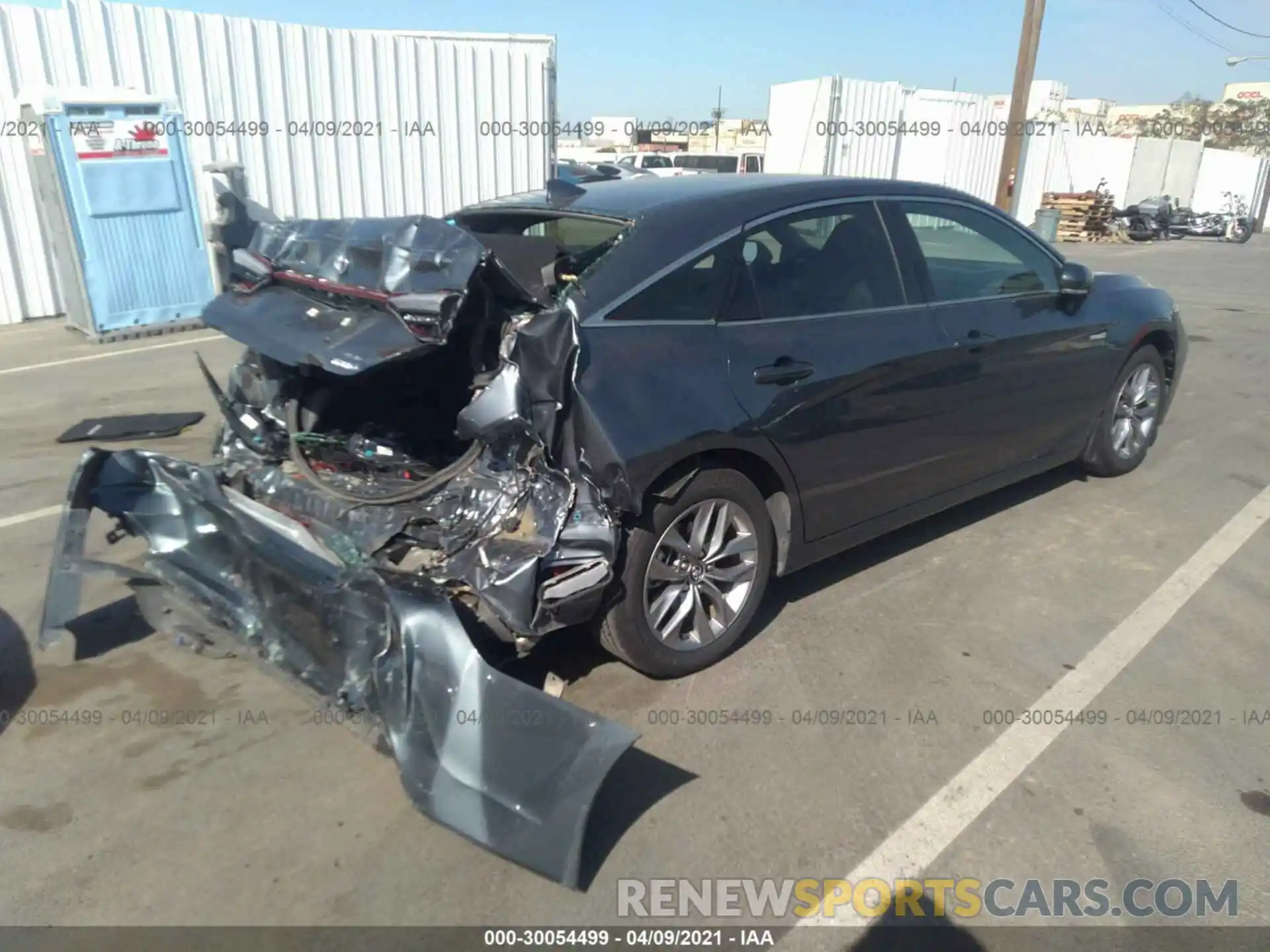 4 Photograph of a damaged car 4T1A21FB1LU012471 TOYOTA AVALON 2020