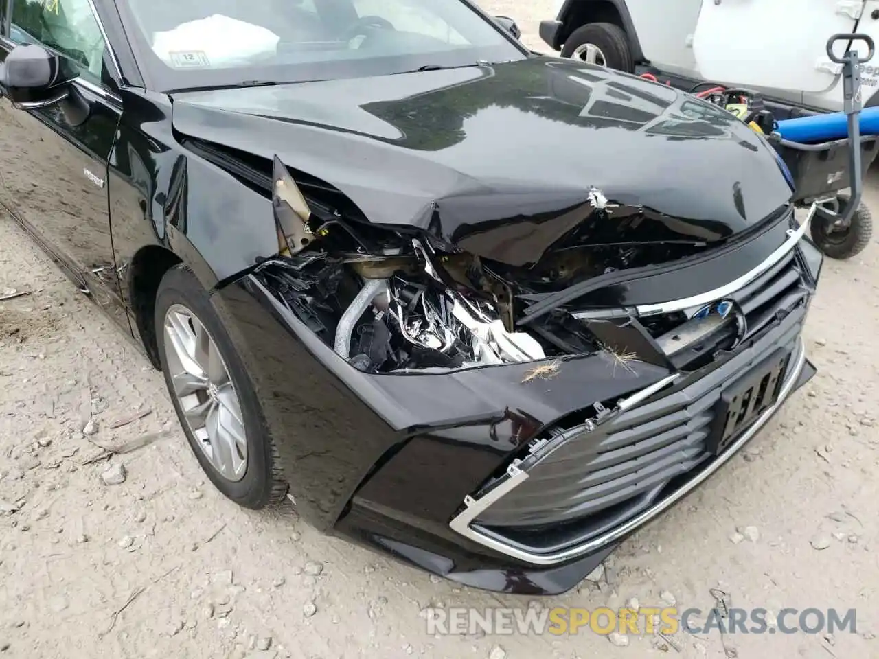 9 Photograph of a damaged car 4T1A21FB1LU014401 TOYOTA AVALON 2020