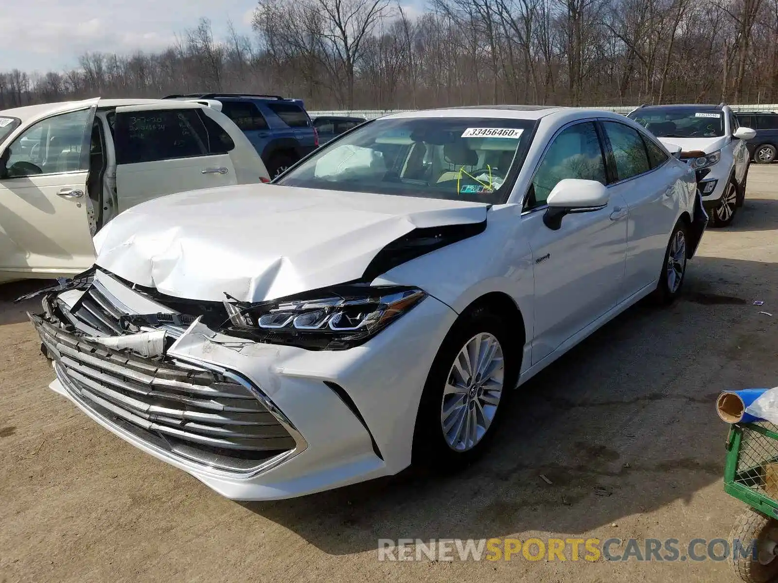 2 Photograph of a damaged car 4T1A21FB2LU013872 TOYOTA AVALON 2020