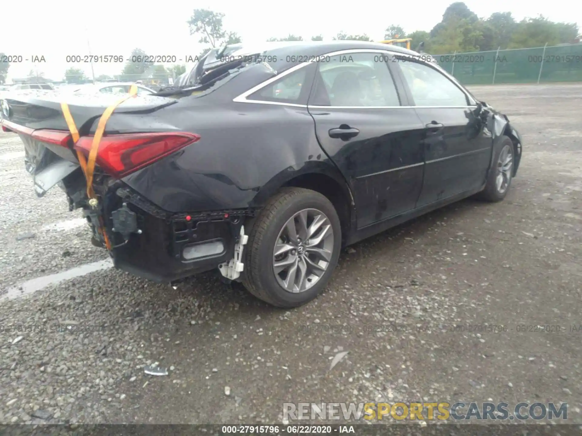 4 Photograph of a damaged car 4T1A21FB3LU012651 TOYOTA AVALON 2020