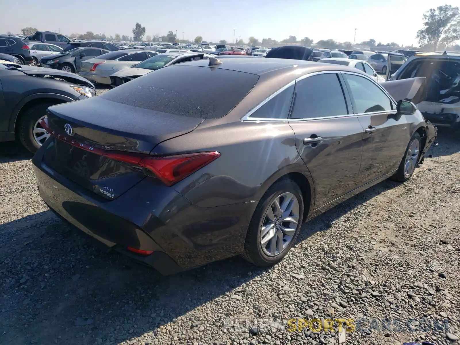 4 Photograph of a damaged car 4T1A21FB3LU016912 TOYOTA AVALON 2020