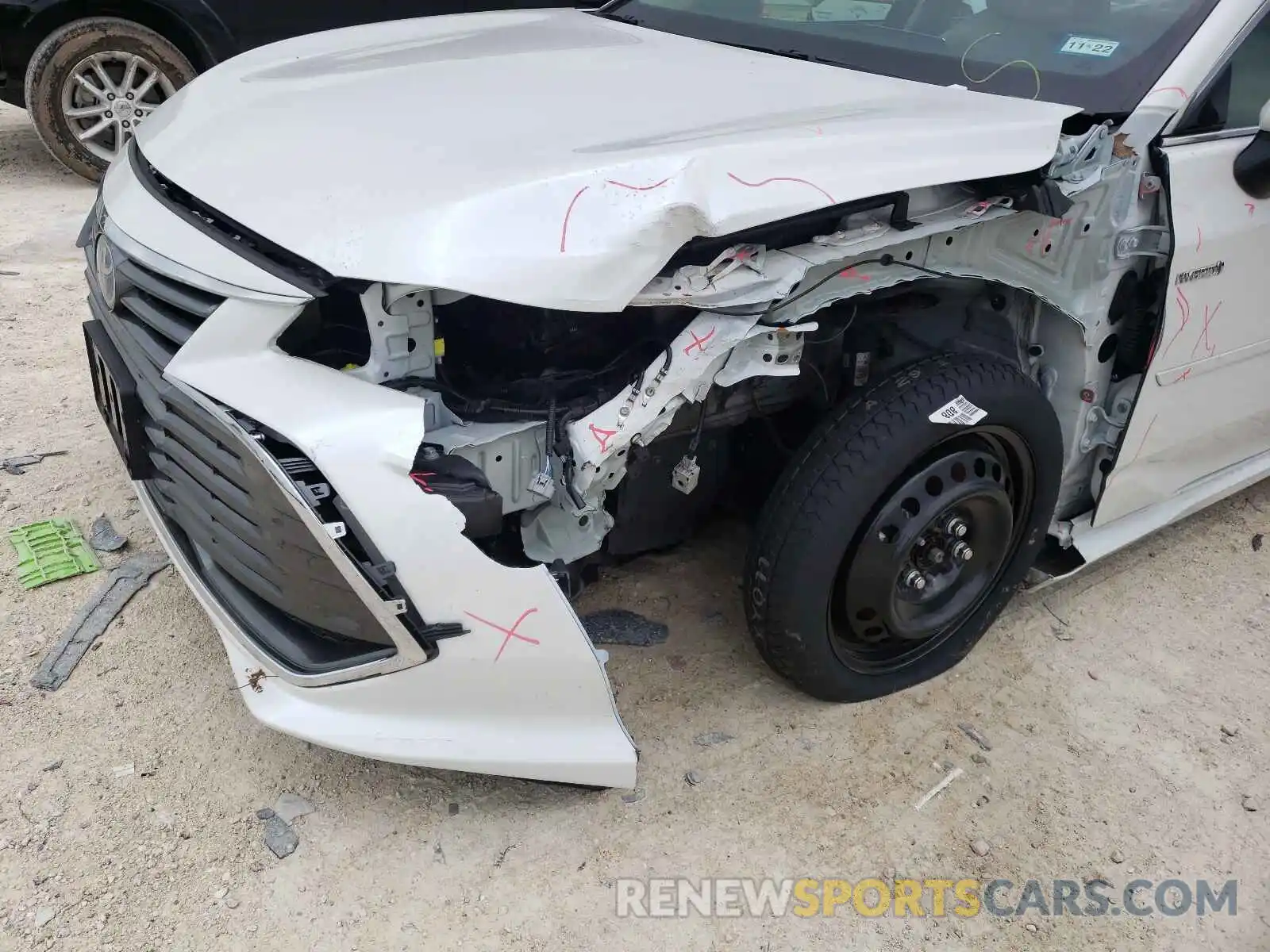9 Photograph of a damaged car 4T1A21FB3LU018711 TOYOTA AVALON 2020