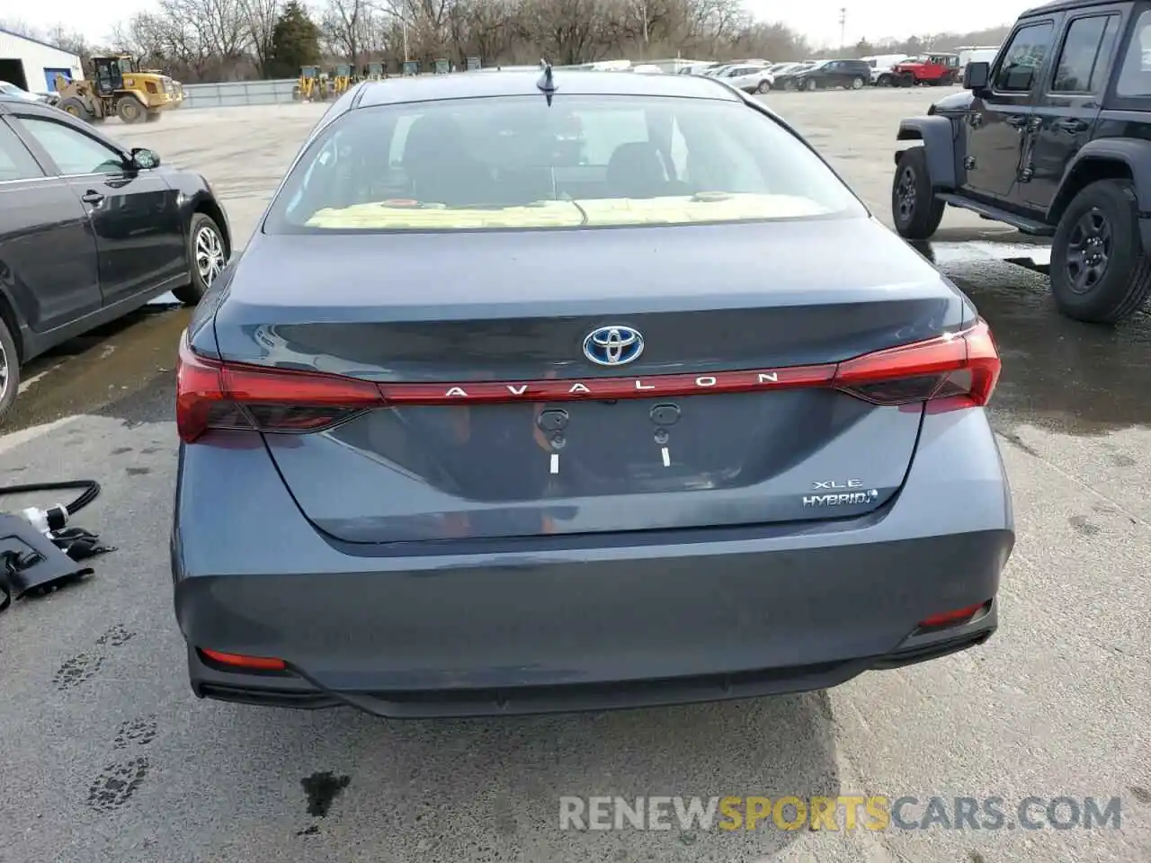 6 Photograph of a damaged car 4T1A21FB4LU012660 TOYOTA AVALON 2020