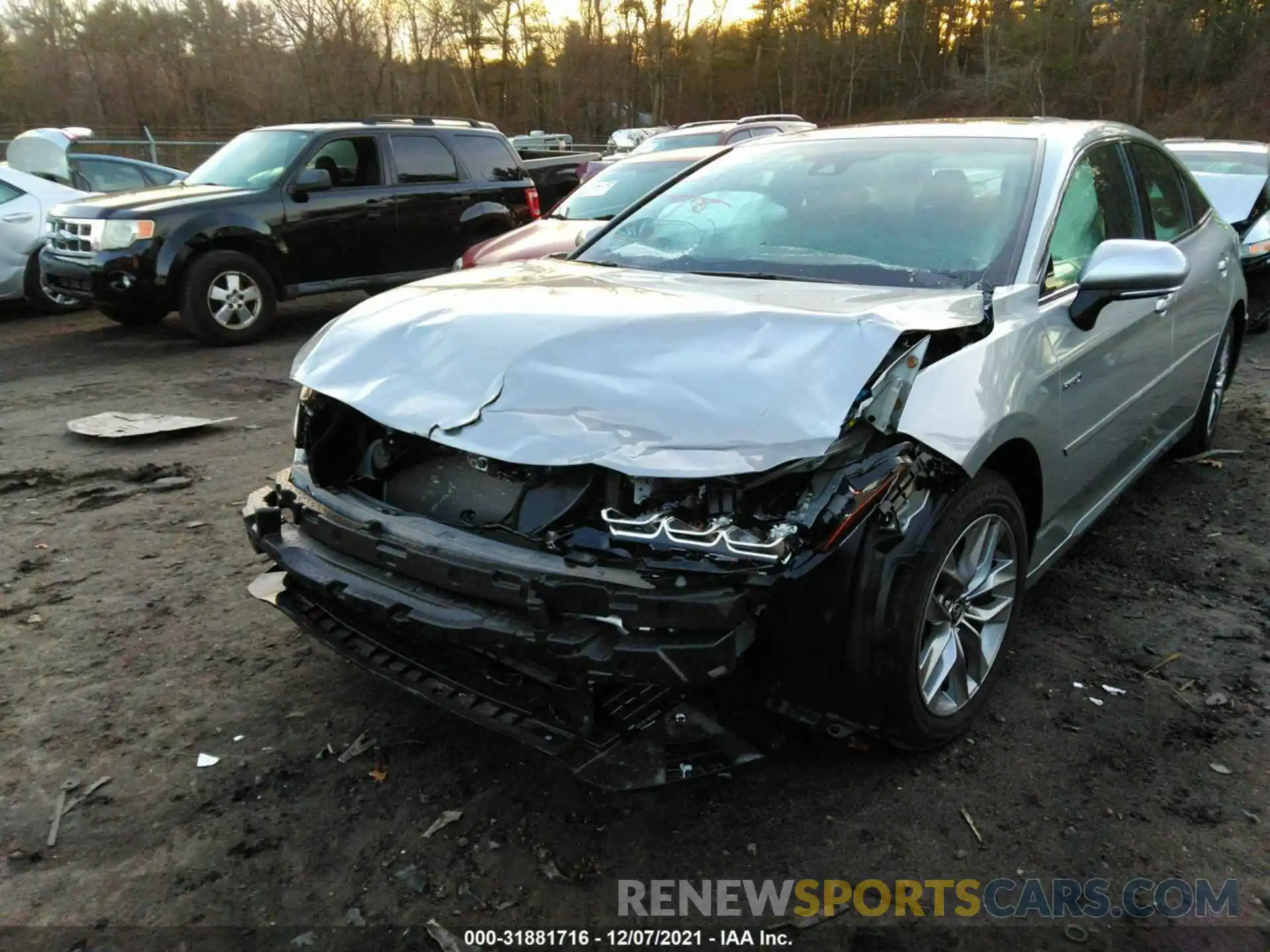 6 Photograph of a damaged car 4T1A21FB5LU019052 TOYOTA AVALON 2020