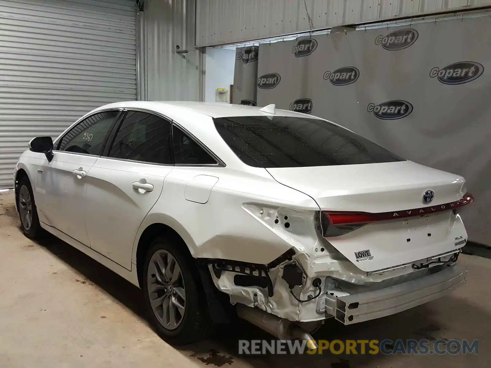 3 Photograph of a damaged car 4T1A21FB8LU012273 TOYOTA AVALON 2020