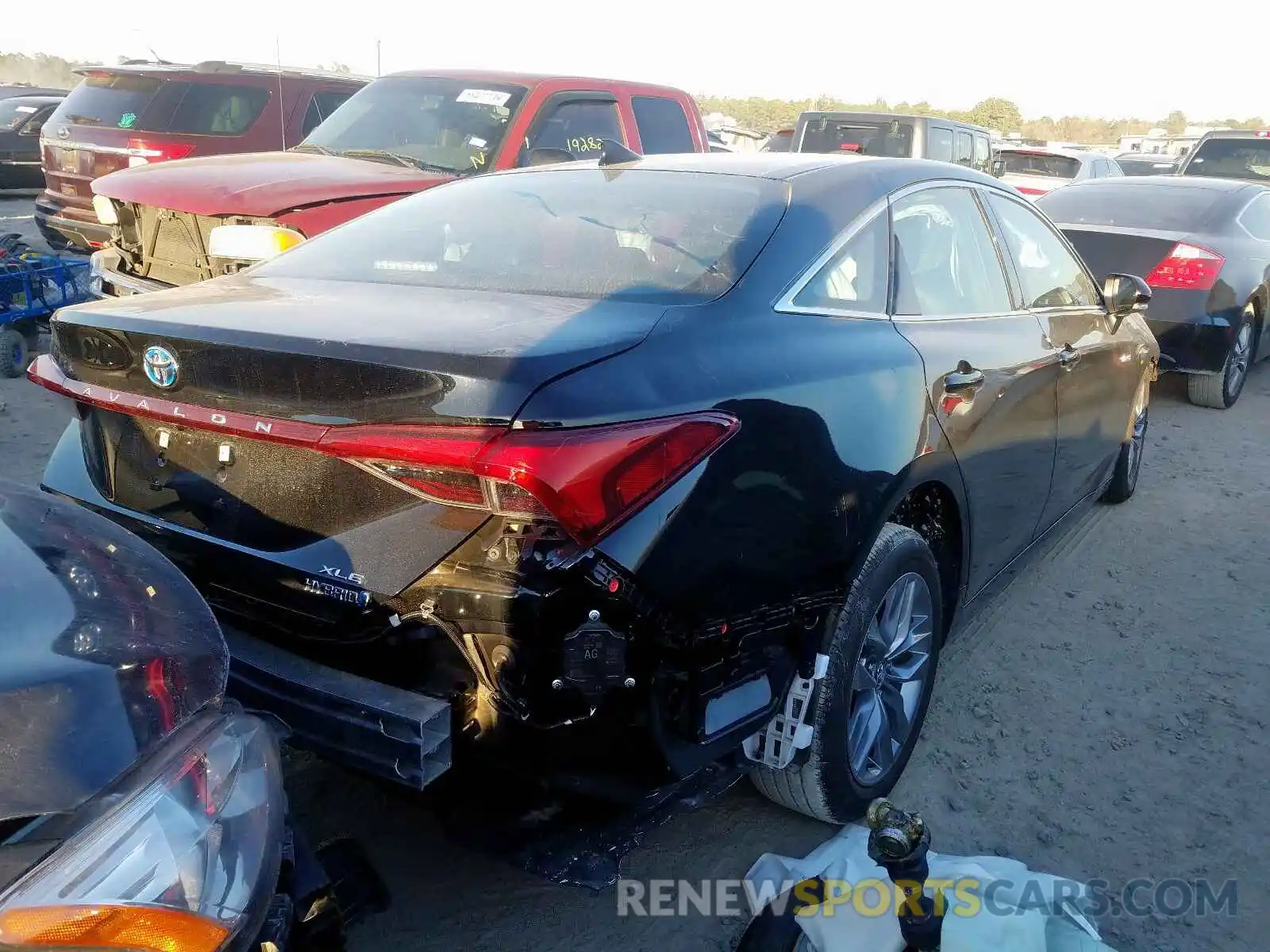 4 Photograph of a damaged car 4T1A21FB8LU012595 TOYOTA AVALON 2020