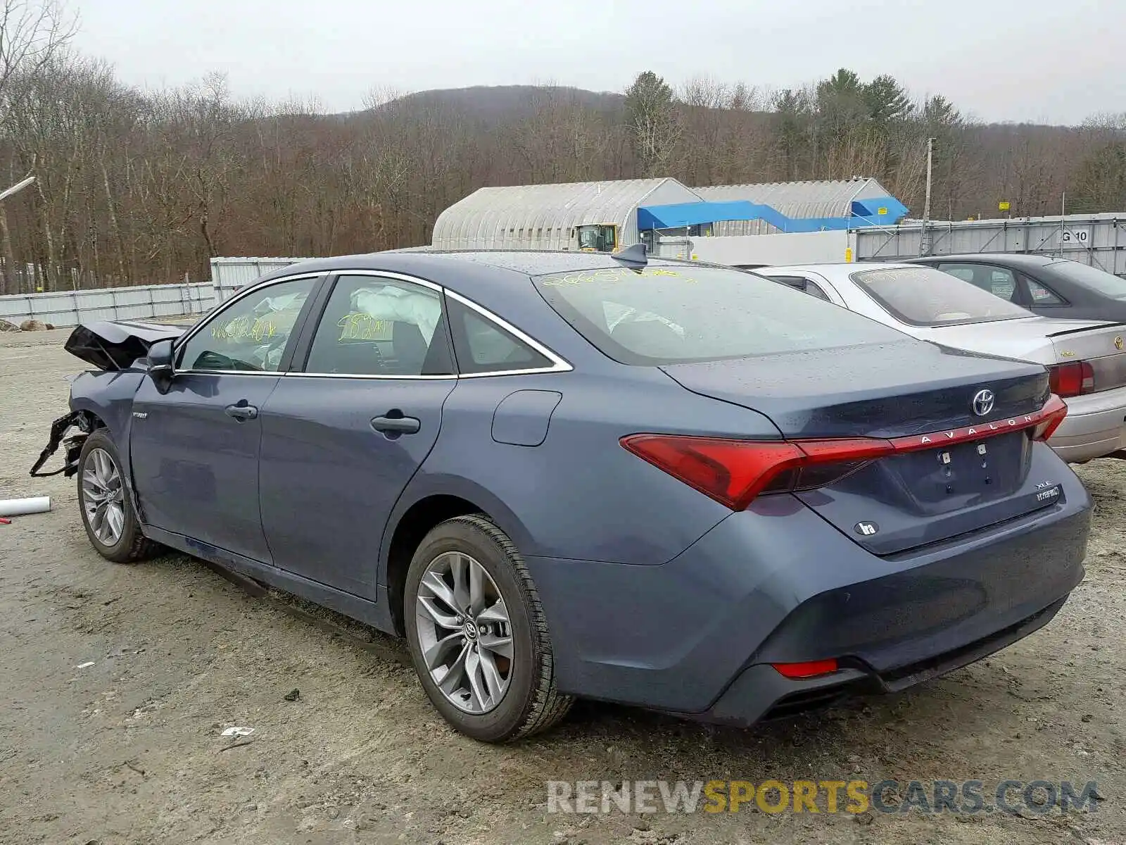 3 Photograph of a damaged car 4T1A21FB9LU013271 TOYOTA AVALON 2020