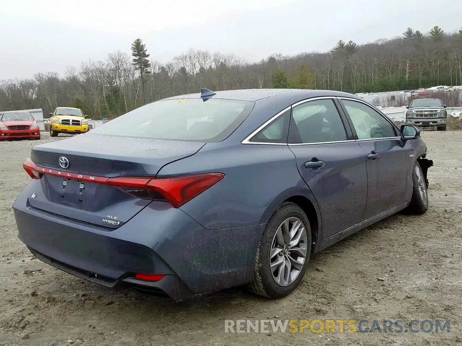 4 Photograph of a damaged car 4T1A21FB9LU013271 TOYOTA AVALON 2020