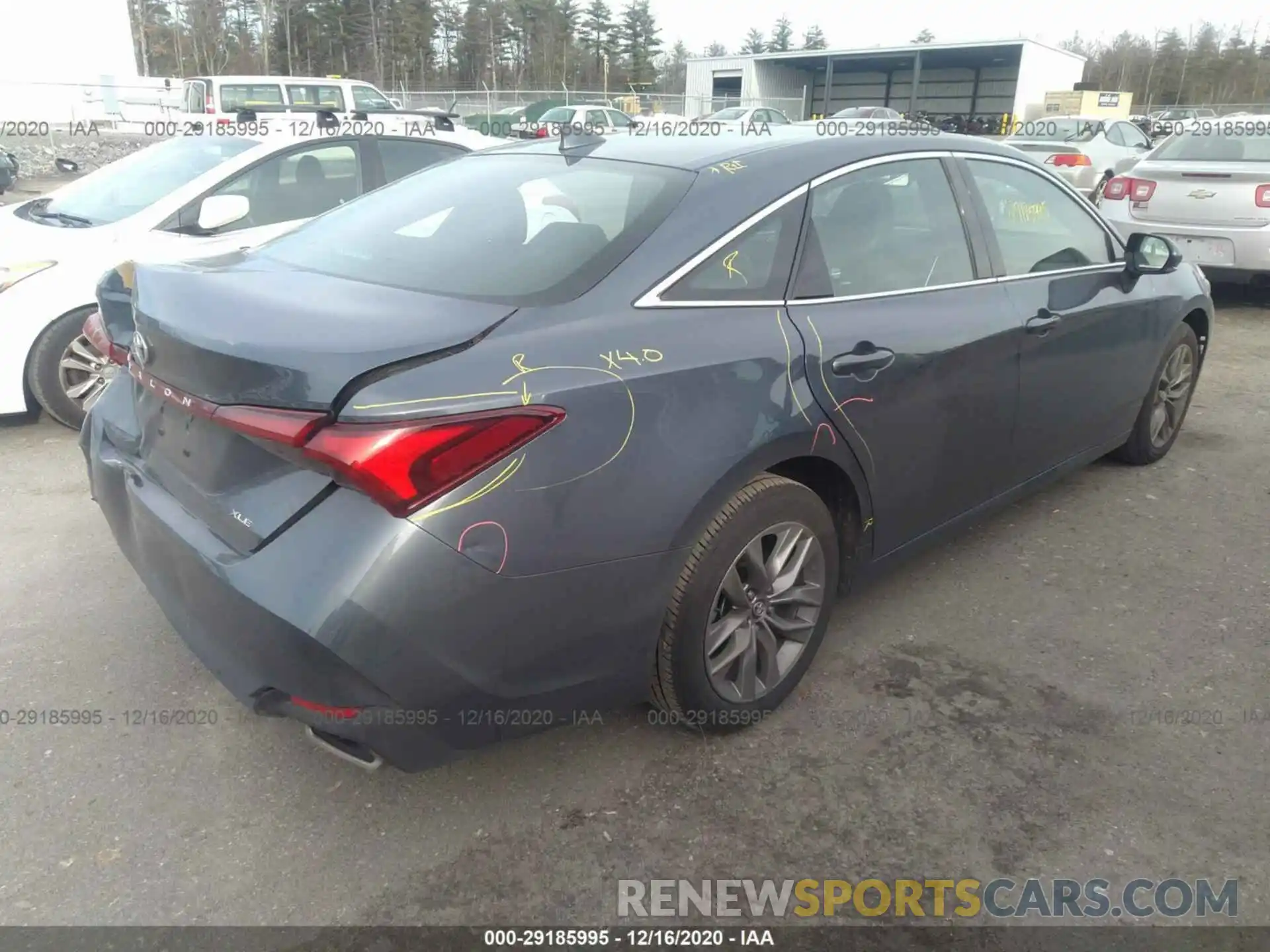 4 Photograph of a damaged car 4T1AZ1FB0LU045375 TOYOTA AVALON 2020