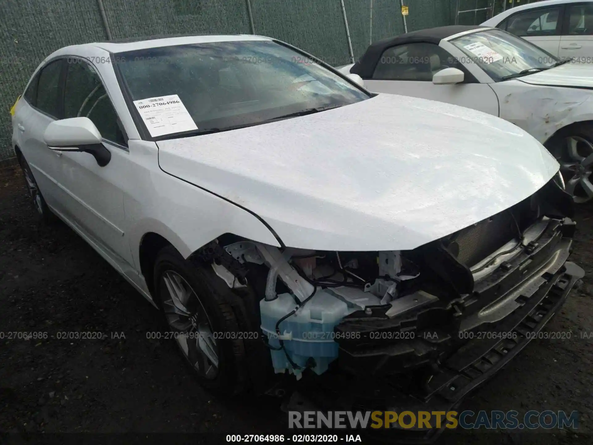 1 Photograph of a damaged car 4T1AZ1FB1LU038578 TOYOTA AVALON 2020