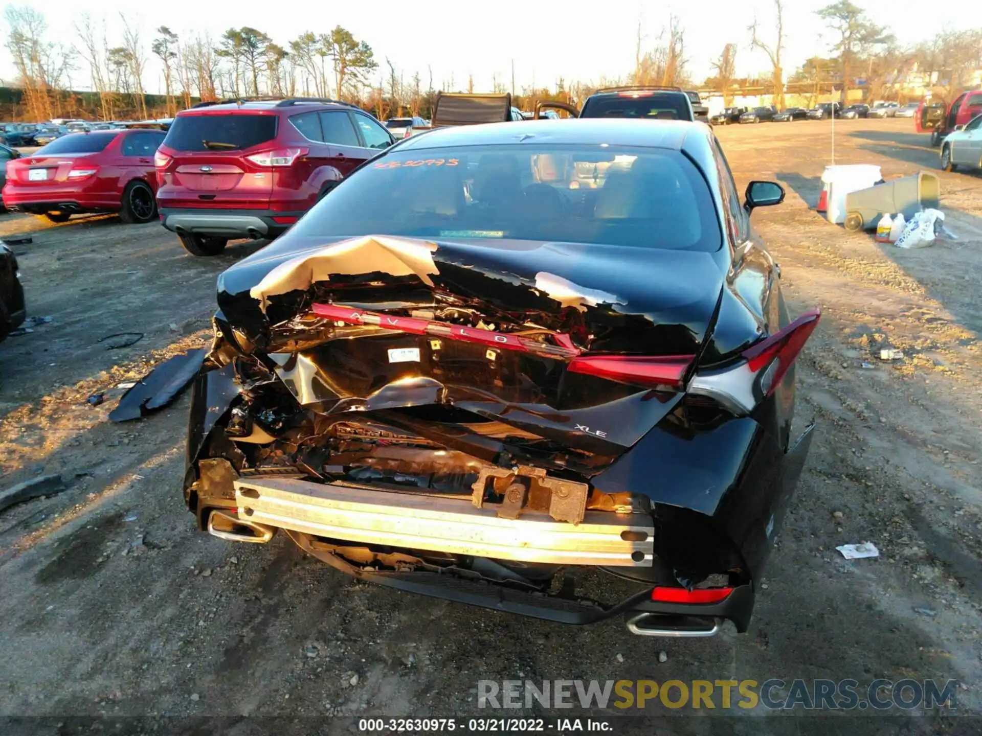 6 Photograph of a damaged car 4T1AZ1FB1LU039472 TOYOTA AVALON 2020