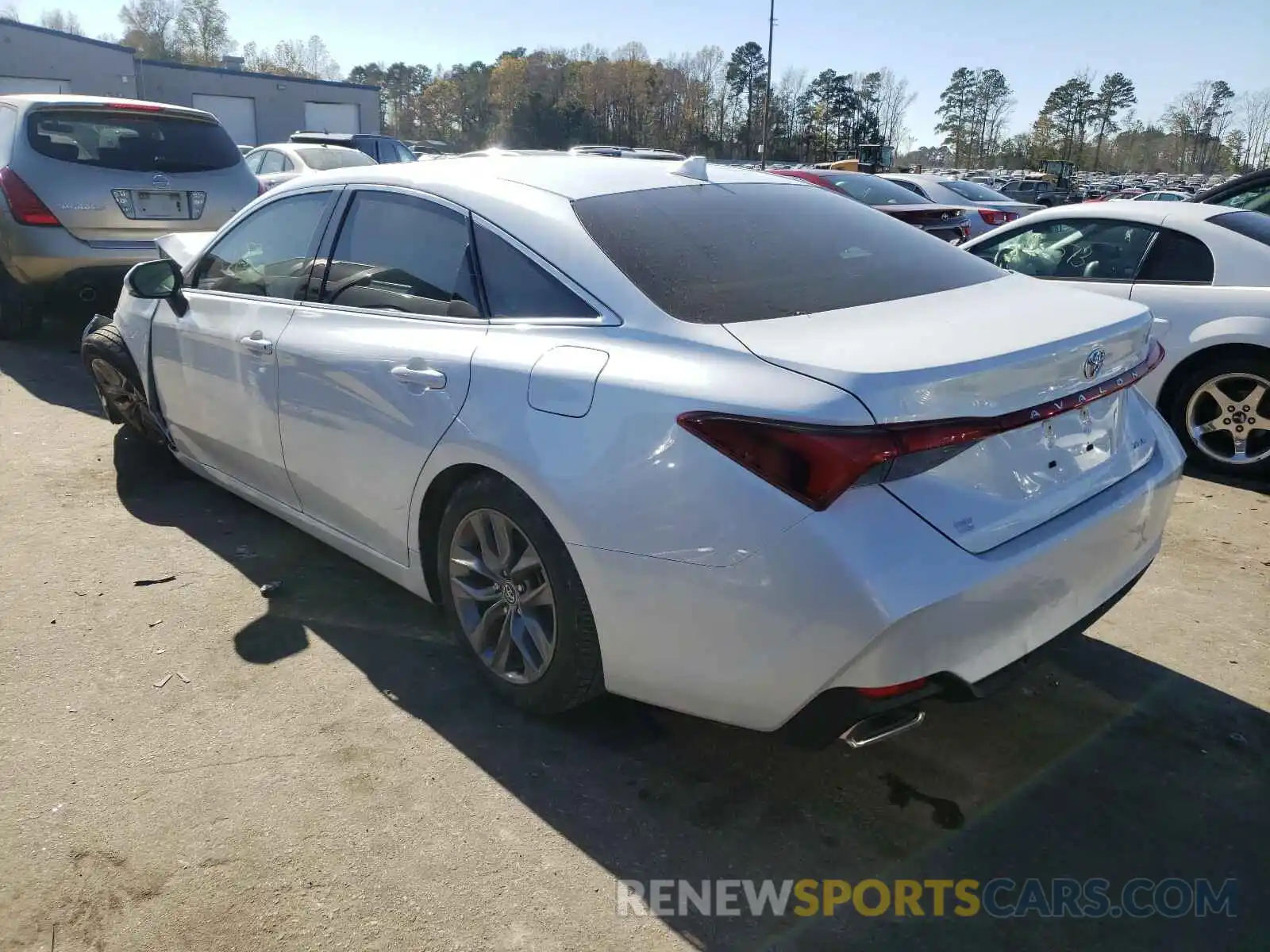 3 Photograph of a damaged car 4T1AZ1FB2LU042476 TOYOTA AVALON 2020