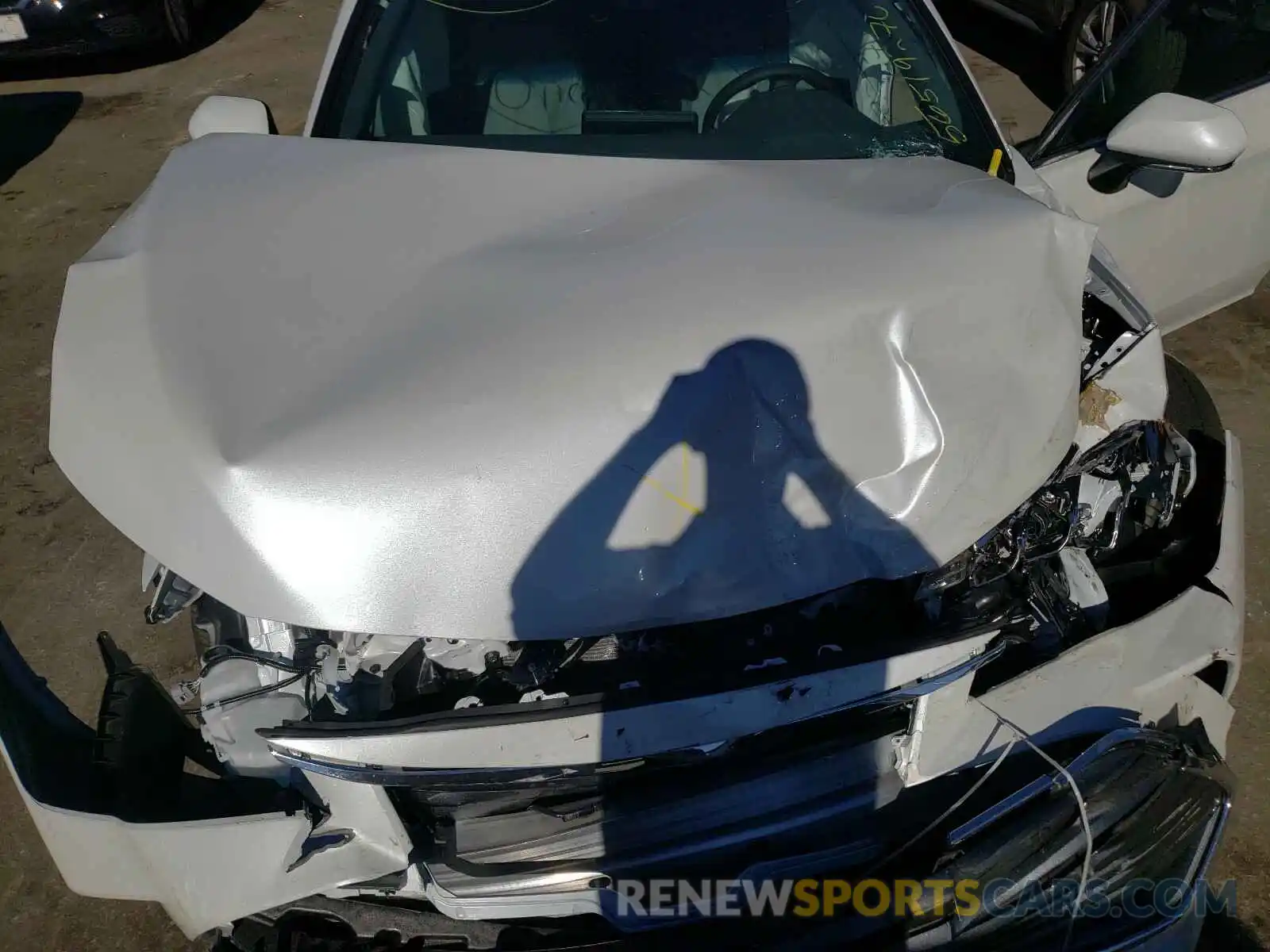 7 Photograph of a damaged car 4T1AZ1FB2LU042476 TOYOTA AVALON 2020