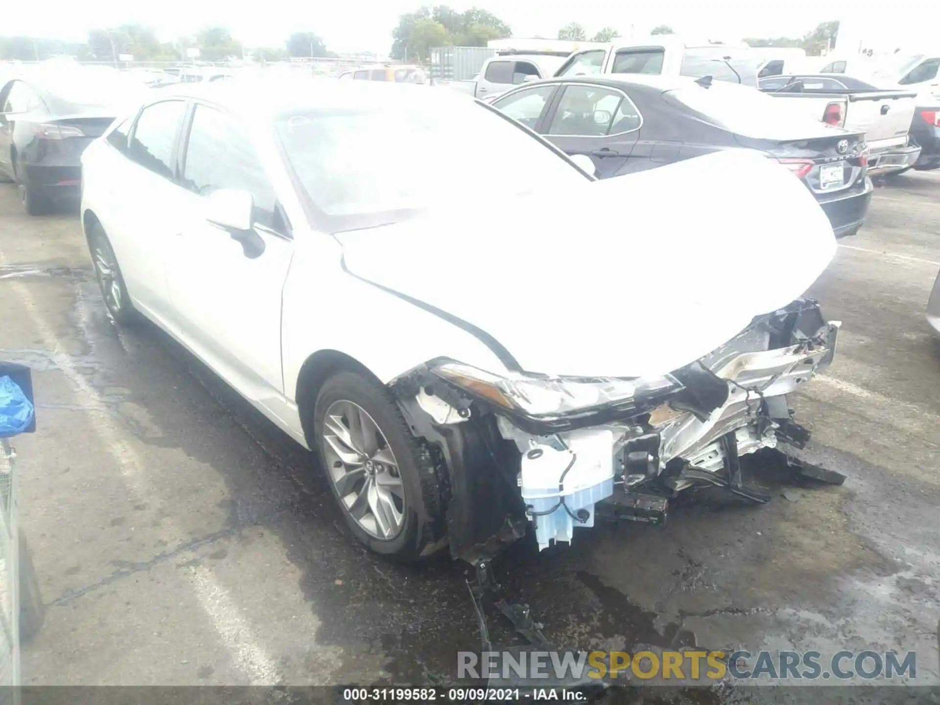 1 Photograph of a damaged car 4T1AZ1FB3LU045290 TOYOTA AVALON 2020