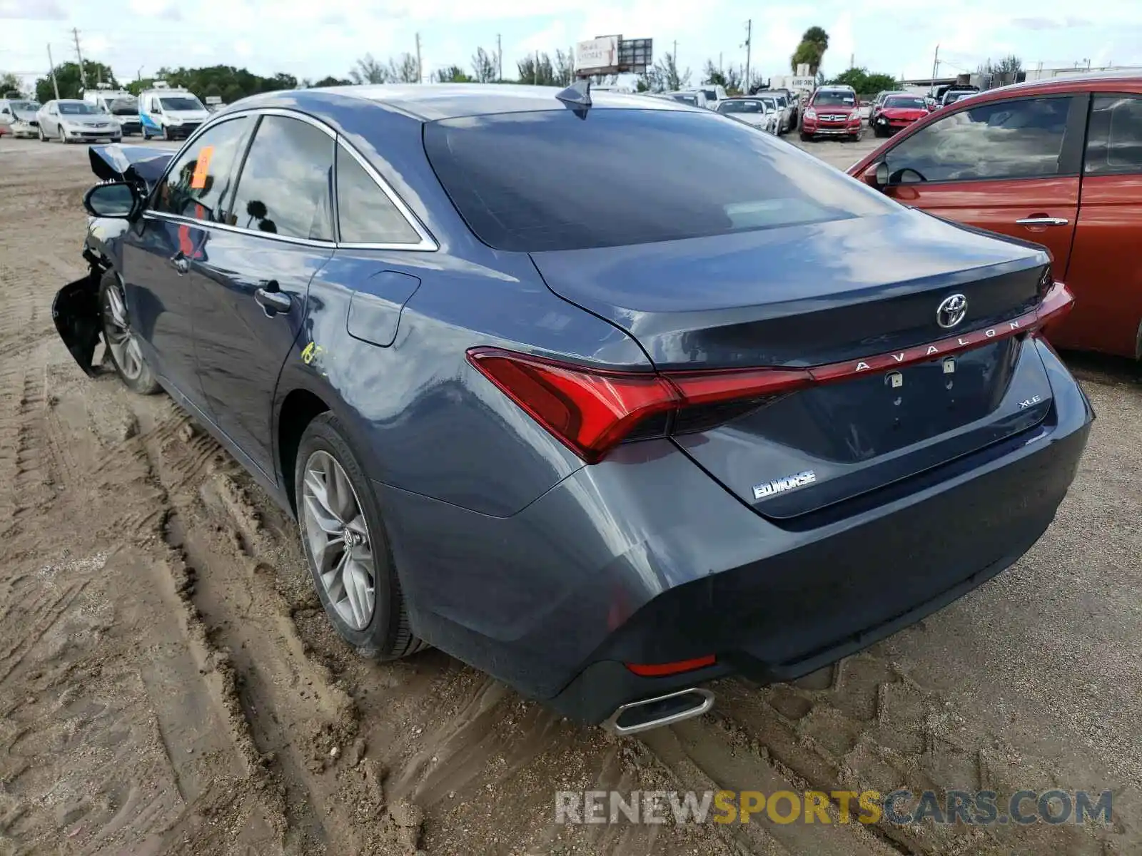 3 Photograph of a damaged car 4T1AZ1FB3LU047346 TOYOTA AVALON 2020