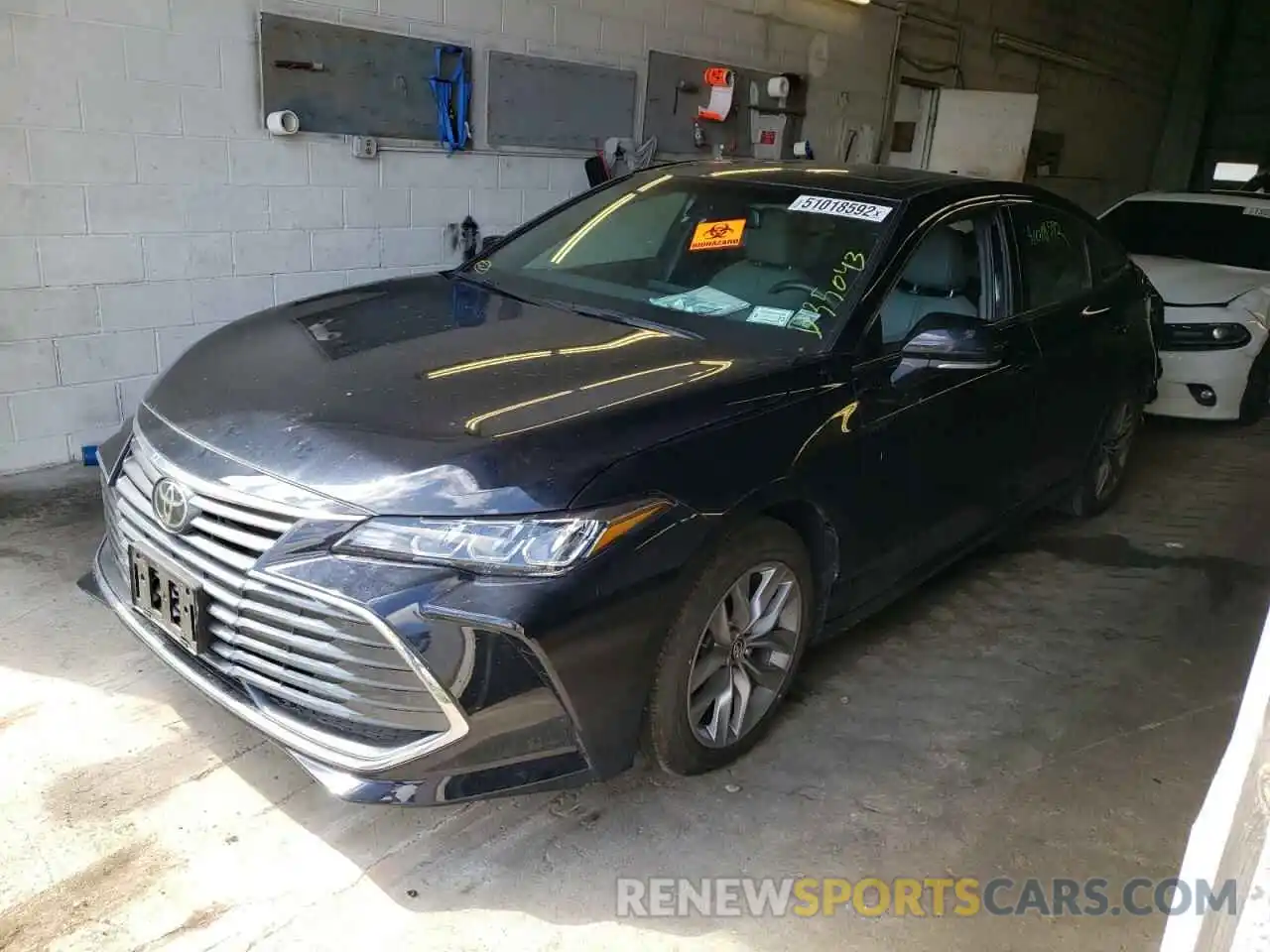 2 Photograph of a damaged car 4T1AZ1FB5LU039880 TOYOTA AVALON 2020