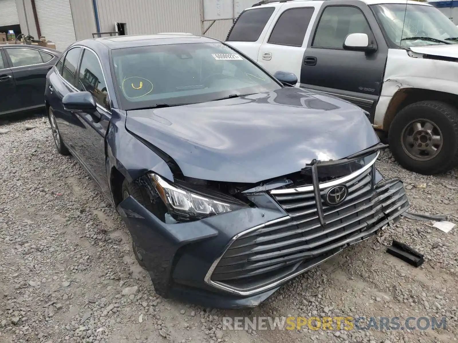 1 Photograph of a damaged car 4T1AZ1FB6LU041072 TOYOTA AVALON 2020