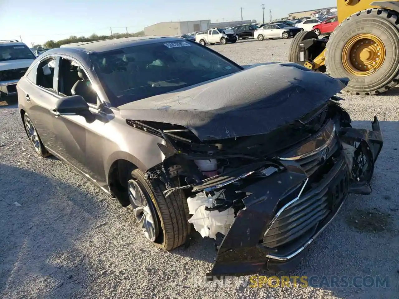 1 Photograph of a damaged car 4T1AZ1FB6LU042514 TOYOTA AVALON 2020