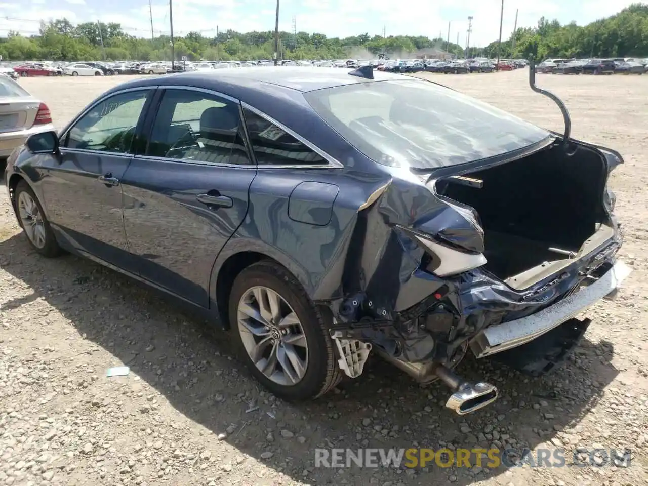 3 Photograph of a damaged car 4T1AZ1FB6LU046319 TOYOTA AVALON 2020