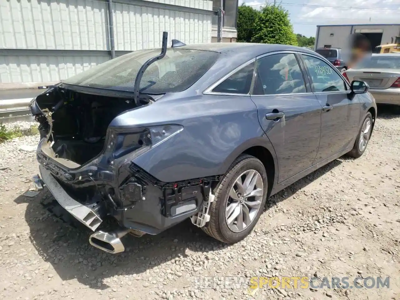 4 Photograph of a damaged car 4T1AZ1FB6LU046319 TOYOTA AVALON 2020