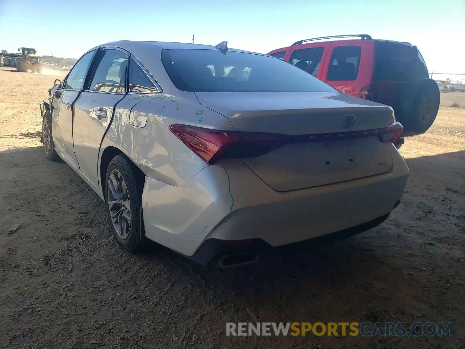 3 Photograph of a damaged car 4T1AZ1FB6LU046613 TOYOTA AVALON 2020