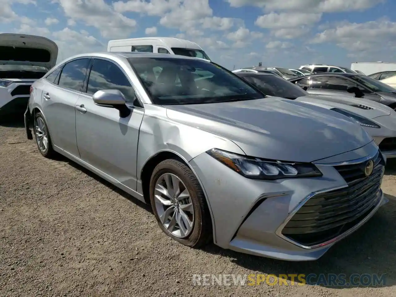 1 Photograph of a damaged car 4T1AZ1FB6LU048328 TOYOTA AVALON 2020