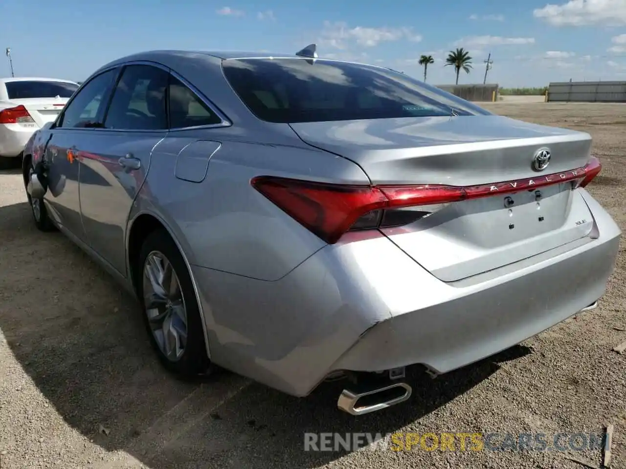 3 Photograph of a damaged car 4T1AZ1FB6LU048328 TOYOTA AVALON 2020