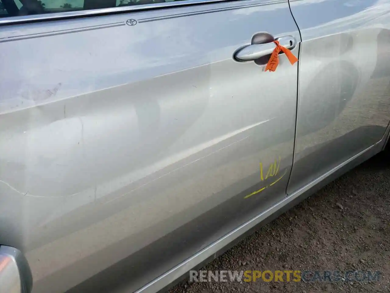 9 Photograph of a damaged car 4T1AZ1FB6LU048328 TOYOTA AVALON 2020