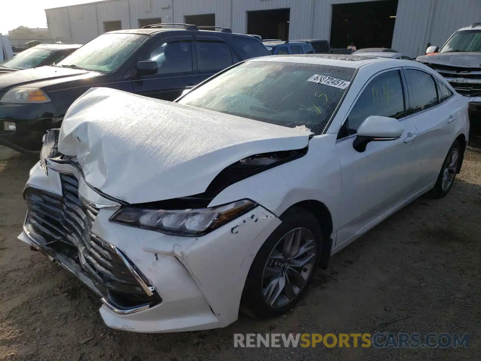 2 Photograph of a damaged car 4T1AZ1FB8LU044457 TOYOTA AVALON 2020