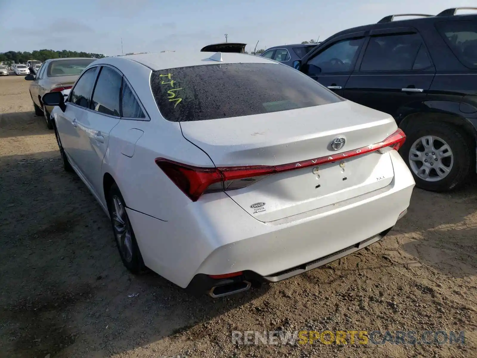 3 Photograph of a damaged car 4T1AZ1FB8LU044457 TOYOTA AVALON 2020