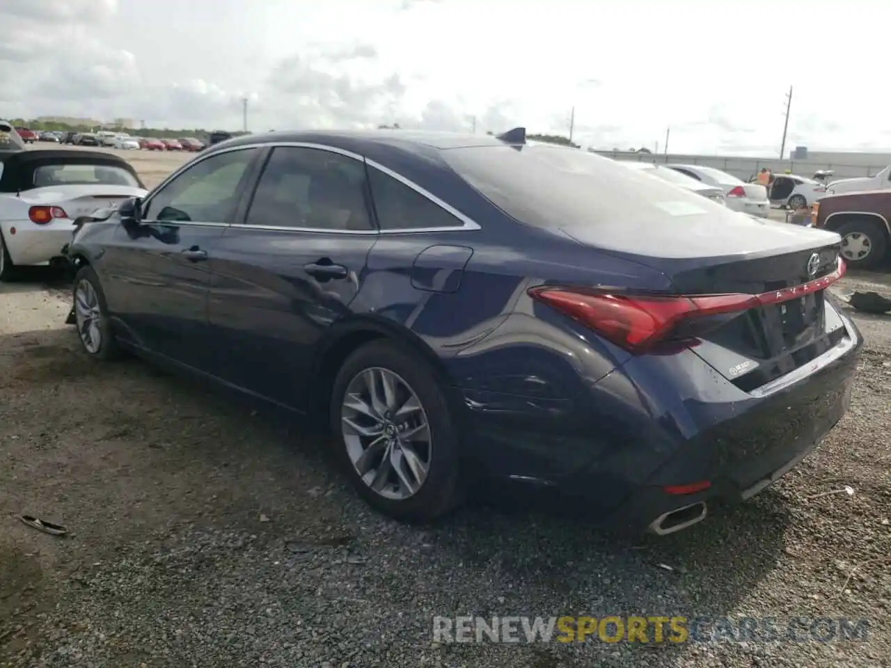 3 Photograph of a damaged car 4T1AZ1FB8LU044846 TOYOTA AVALON 2020