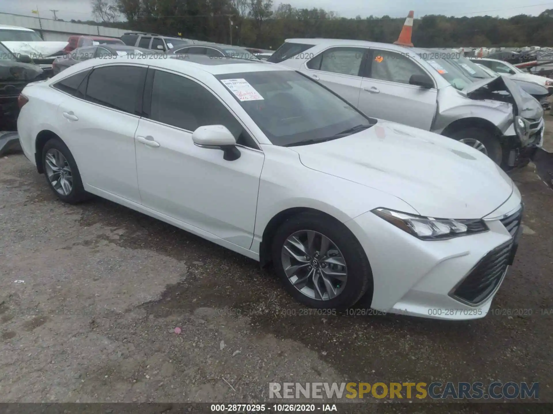 1 Photograph of a damaged car 4T1AZ1FB9LU041602 TOYOTA AVALON 2020