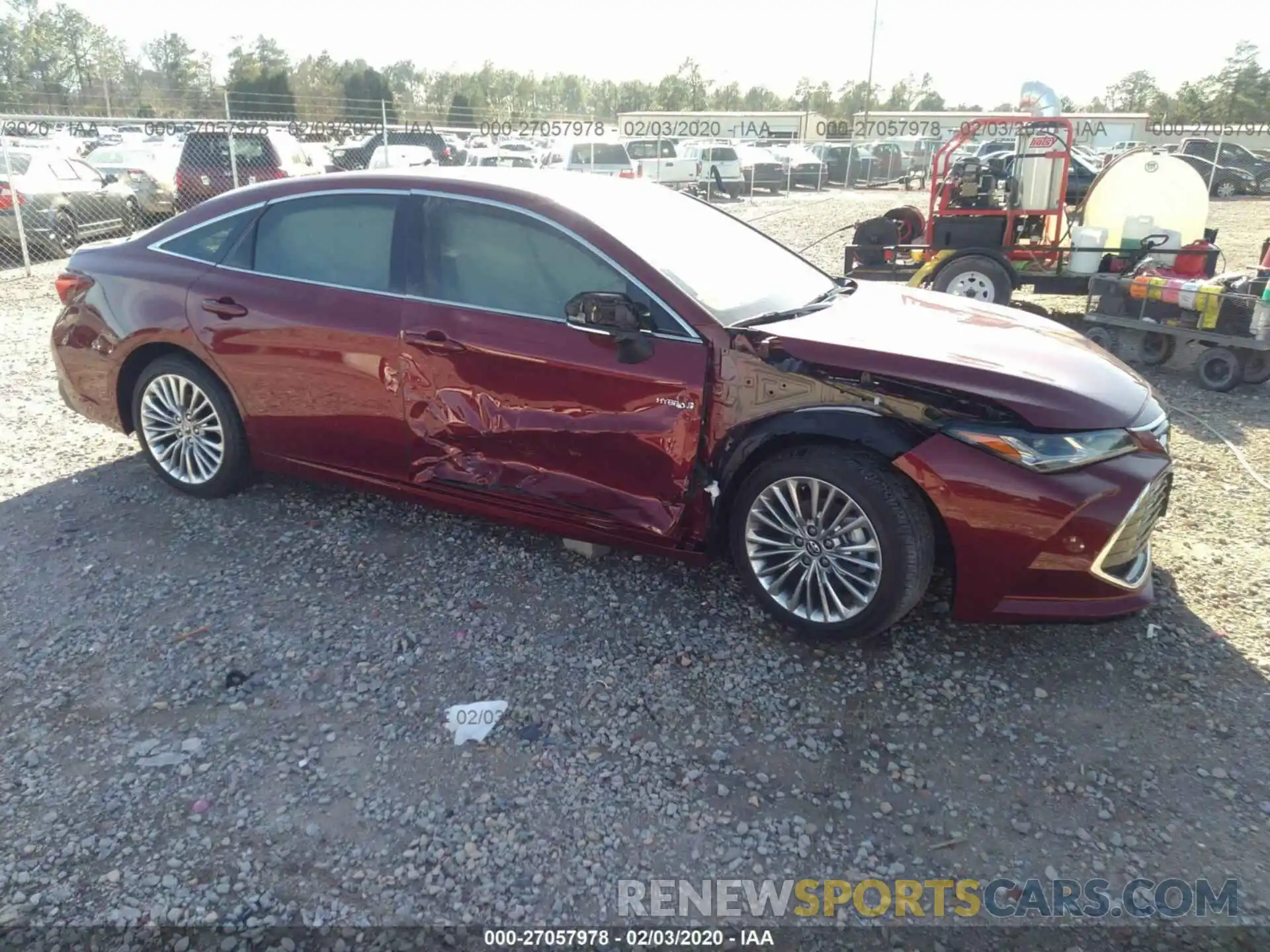 1 Photograph of a damaged car 4T1C21FB3LU012383 TOYOTA AVALON 2020