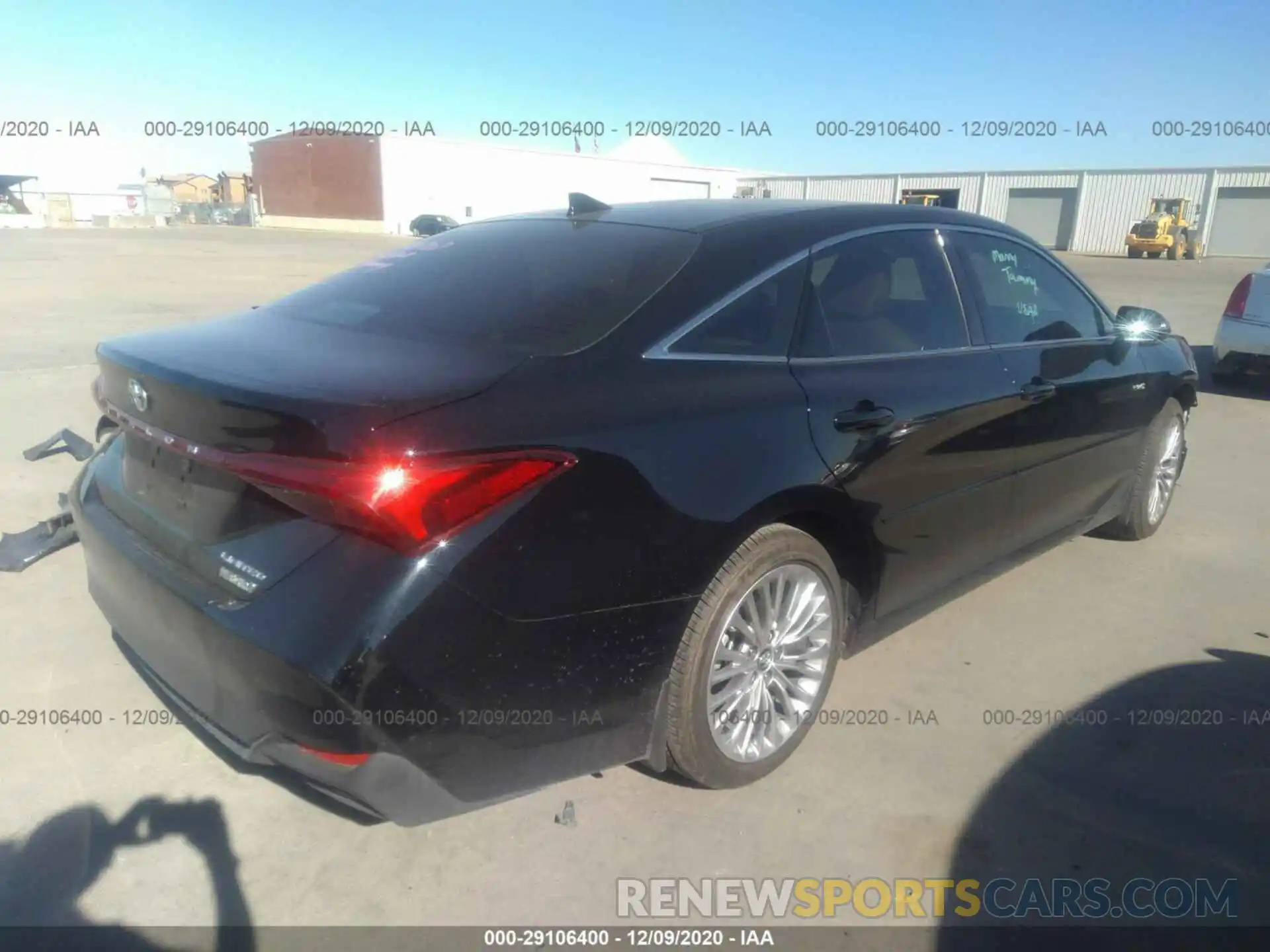 4 Photograph of a damaged car 4T1C21FB7LU014704 TOYOTA AVALON 2020