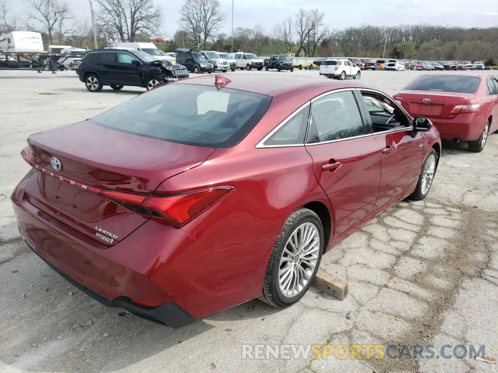 4 Photograph of a damaged car 4T1C21FB9LU019273 TOYOTA AVALON 2020