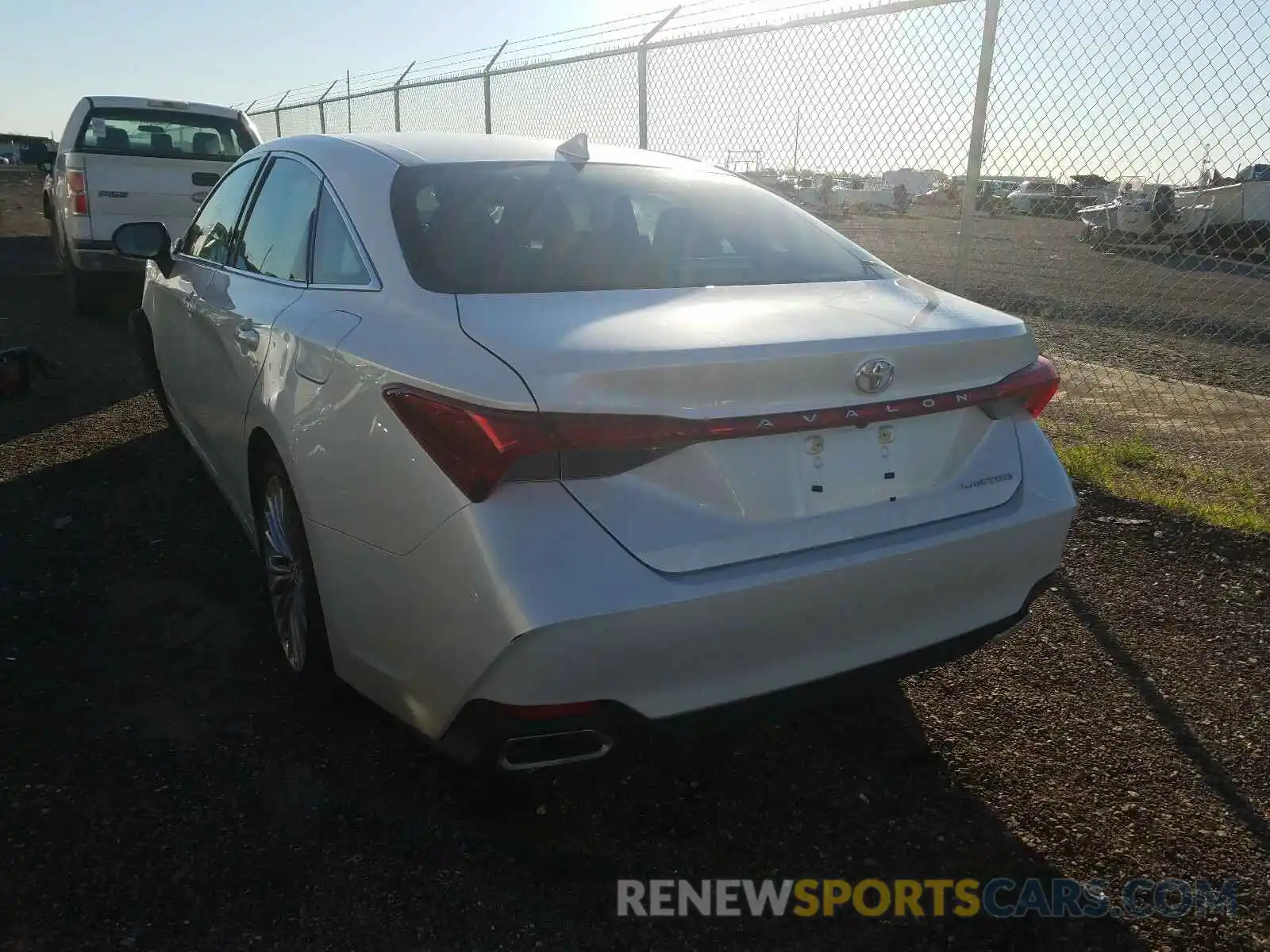 3 Photograph of a damaged car 4T1CZ1FB3LU043452 TOYOTA AVALON 2020