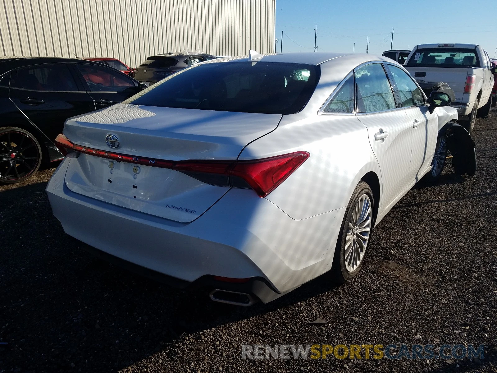 4 Photograph of a damaged car 4T1CZ1FB3LU043452 TOYOTA AVALON 2020