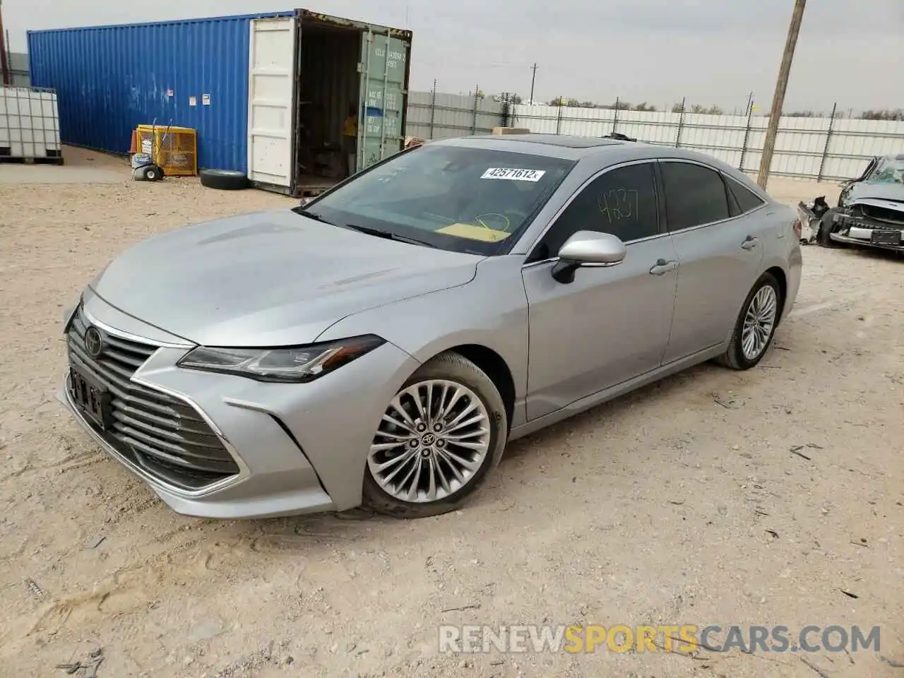 2 Photograph of a damaged car 4T1CZ1FB3LU053818 TOYOTA AVALON 2020